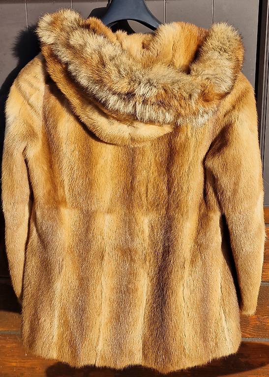 Veste Fourrure Renard Noir - Taille M, Occasion Très Bon état, Marque Branza Rina