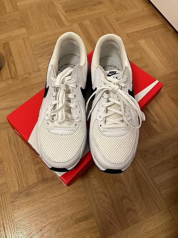 nike air max excee 36