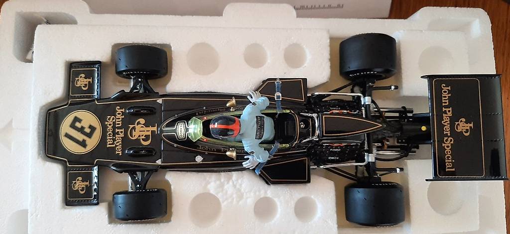 エグゾト 1/18 ロータス 72D フィッティバルディ exoto Q18282_1.jpg