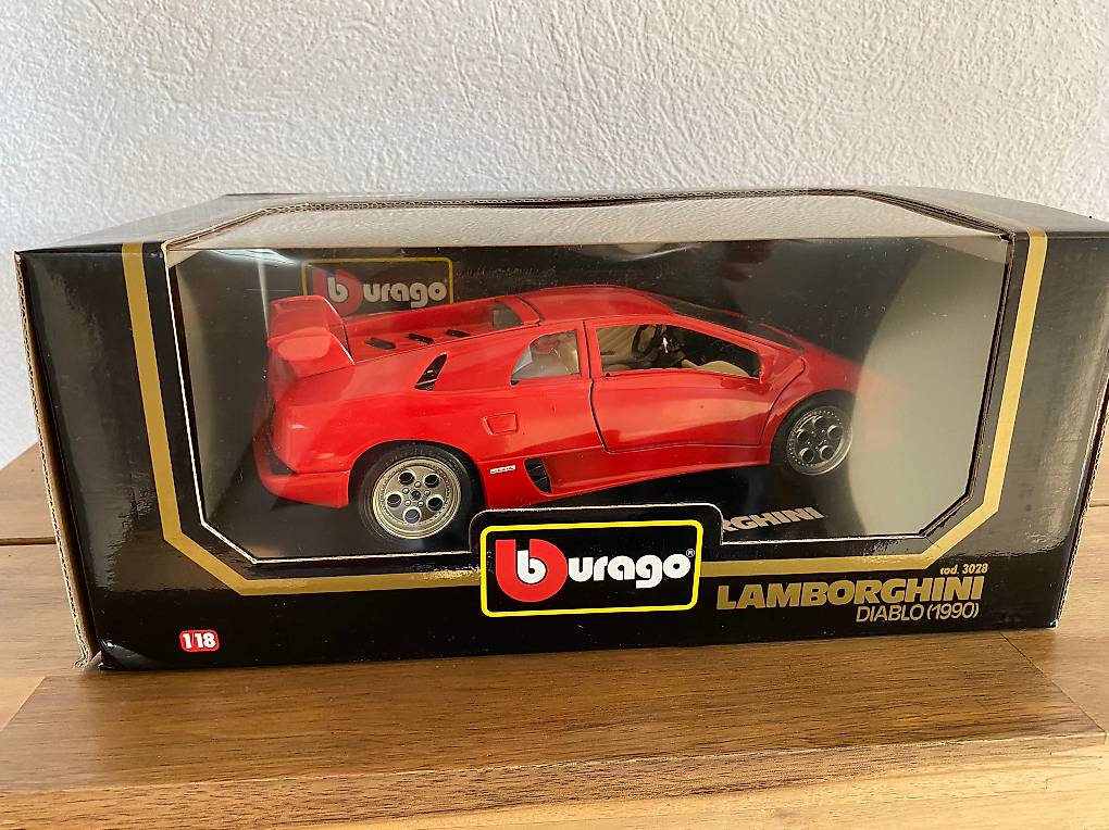 Lamborghini Diablo (1990) - Burago 1/18 - Made in Italy 🏎️ - Modélisme