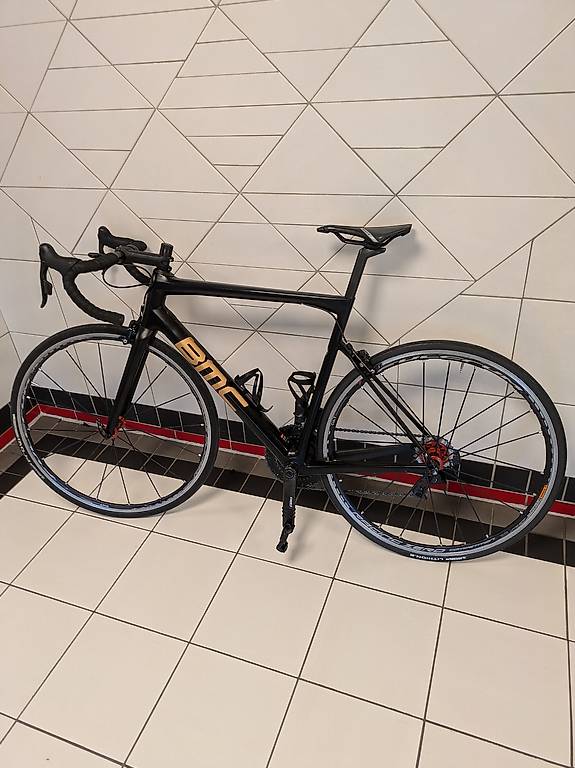 Vélo De Route BMC Teammachine SLR01 ONE – Taille 61 – SRAM Red AXS 12v – Carbone