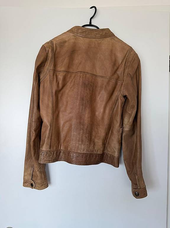 Manteau En Cuir Taille 38-40 Pour Femme - Occasion En Très Bon état, Style Classique