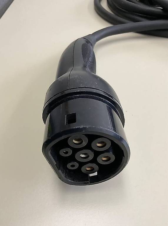 Chargeur Tesla triphasé 11kW UMC1 pour véhicules avec type 2 Canton  Fribourg
