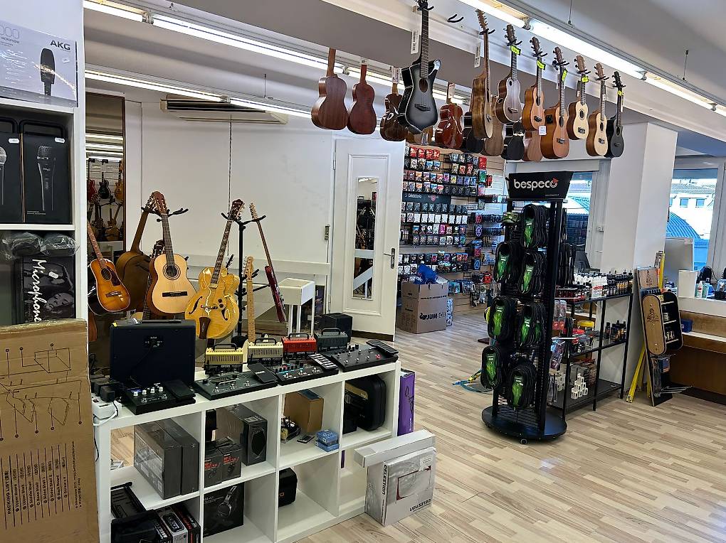 Gretsch Firebird Malcom Young AC/DC Jet G6131 G-MY-RB Canton Vaud ...