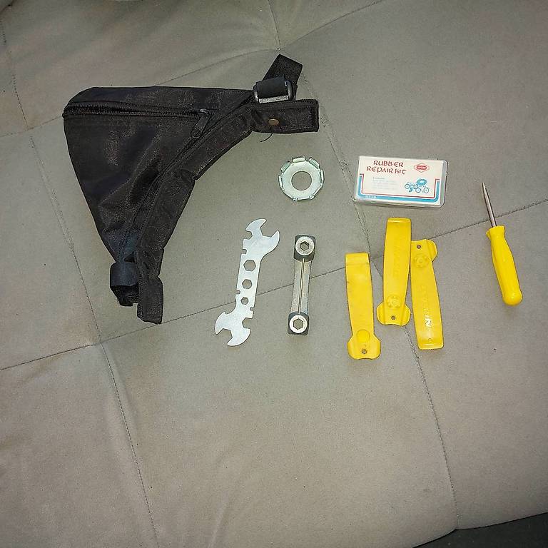 Trousse à Outils Vélo Vintage MAFAC Années 70 - 4 Outils Français, Collection Cyclisme