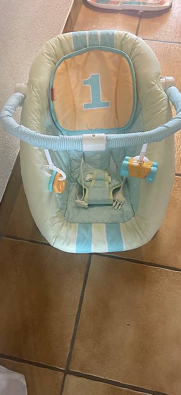 Siège de bain portable pour bébé de 6 à 24 mois, support de baignoire antidérapant / doux pour la peau / ventouse solide (vert Siège de bain portable pour bébé de 6 à 24 mois, support de baignoire antidérapant / doux pour la peau / ventouse solide (vert