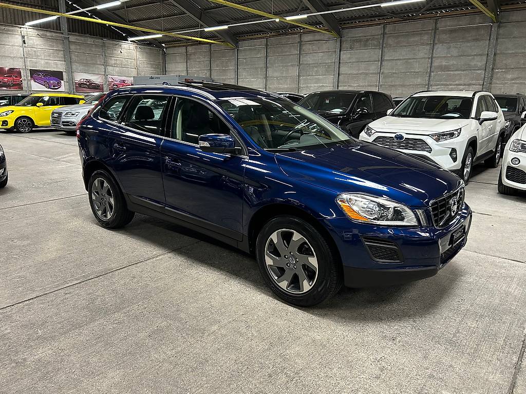 VOLVO XC60 D3 AWD OceanRace Geartronic — slika 2