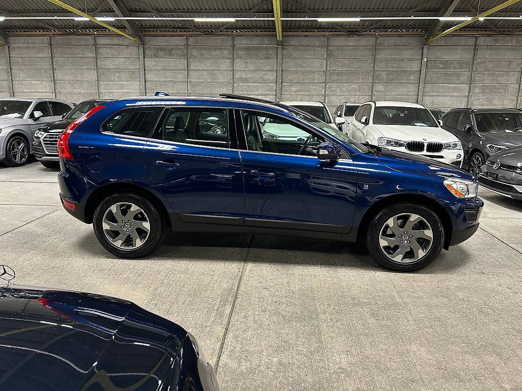 VOLVO XC60 D3 AWD OceanRace Geartronic — slika 3