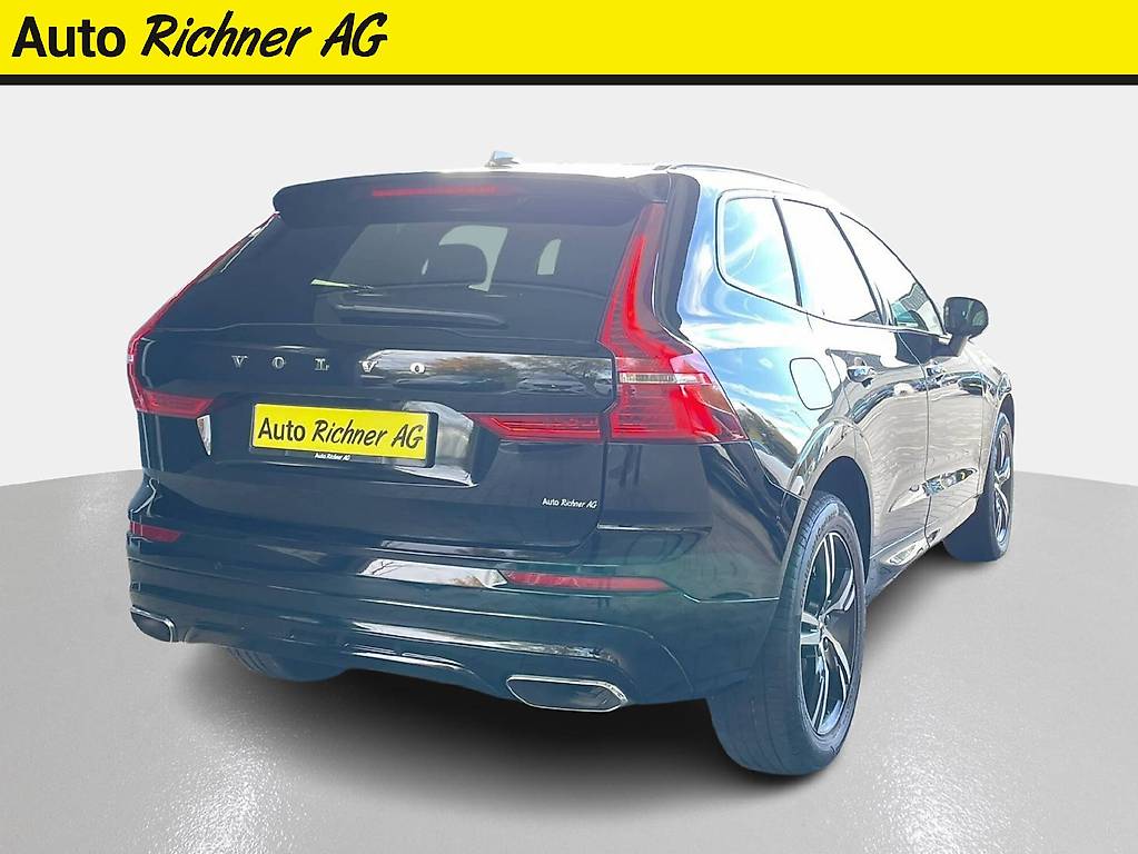 VOLVO XC60 2.0 B4 MH R-Design AWD — slika 4