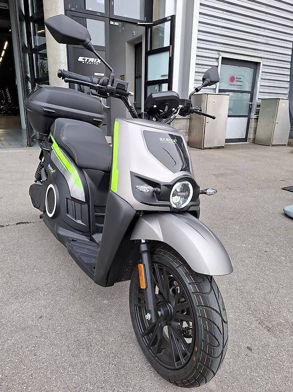 SILENCE S02 - 95km/h mit Doppelsitz und GIVI-Box Canton Zurich - anibis.ch