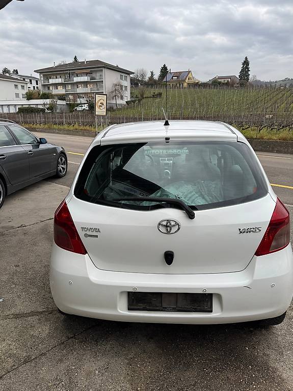 TOYOTA Yaris 1.4 D-4D Linea Sol — slika 2