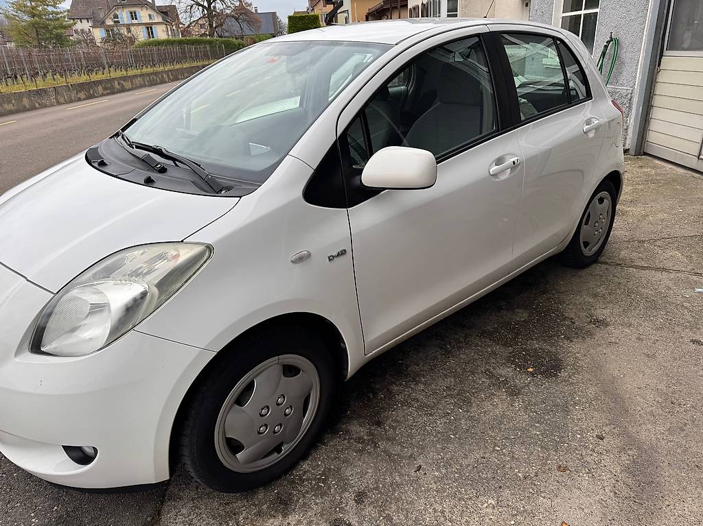 TOYOTA Yaris 1.4 D-4D Linea Sol — slika 4