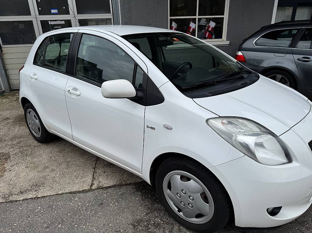TOYOTA Yaris 1.4 D-4D Linea Sol — slika 5