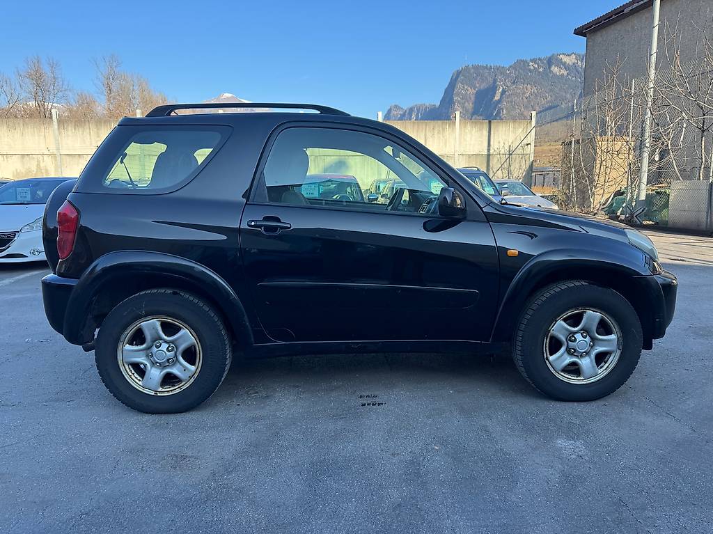 TOYOTA RAV-4 2.0 16V Linea Terra — slika 3