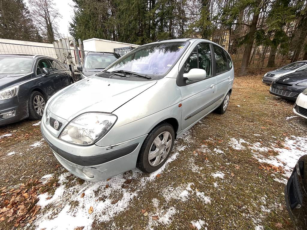 RENAULT Scénic 1.6 16V Privilège Automatic im Kanton Freiburg - anibis.ch