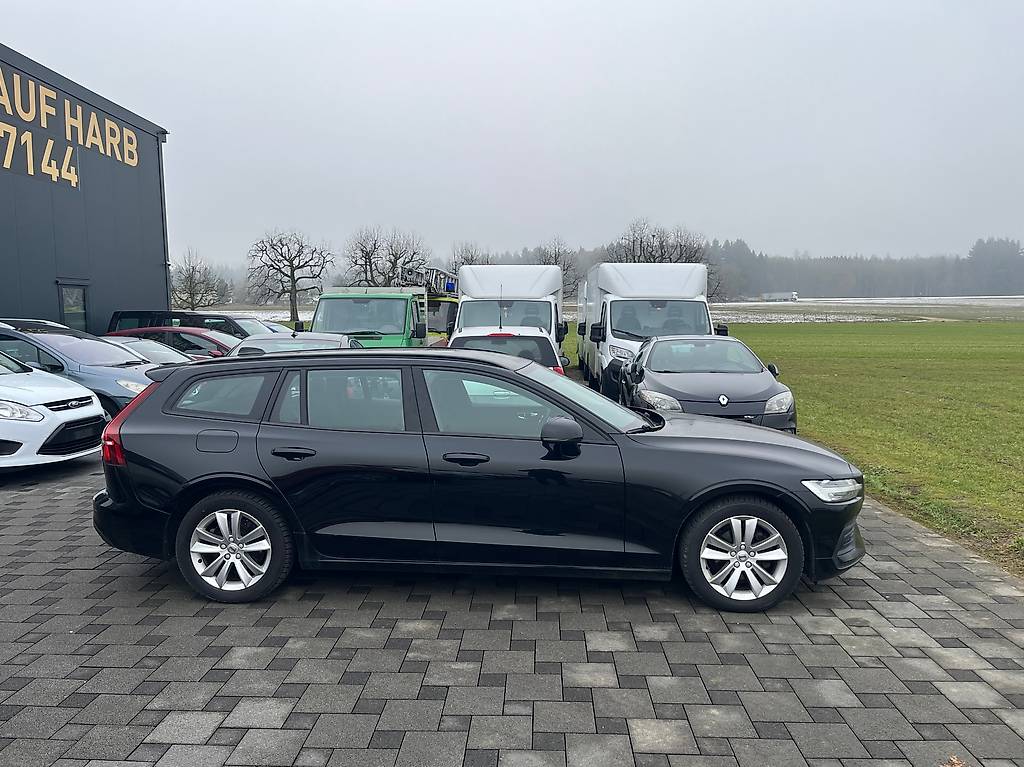 VOLVO V60 D3 Momentum — slika 3