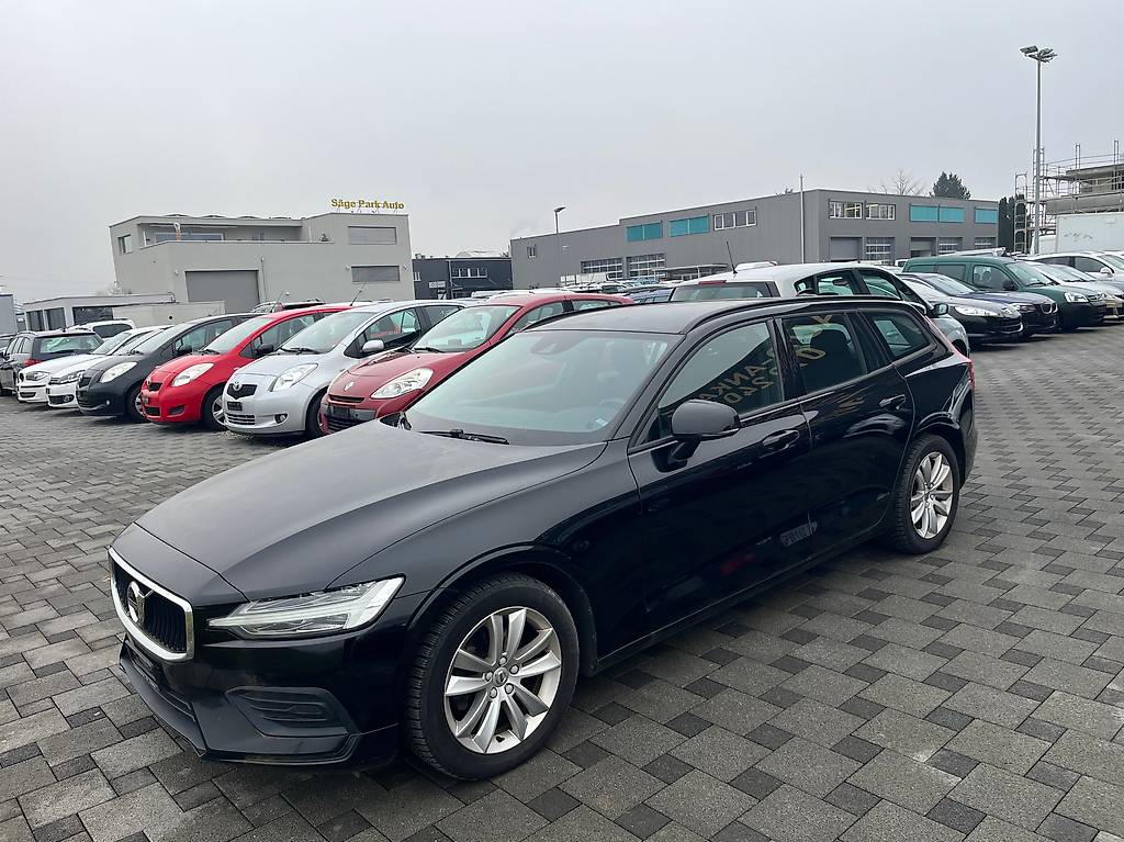 VOLVO V60 D3 Momentum — slika 4