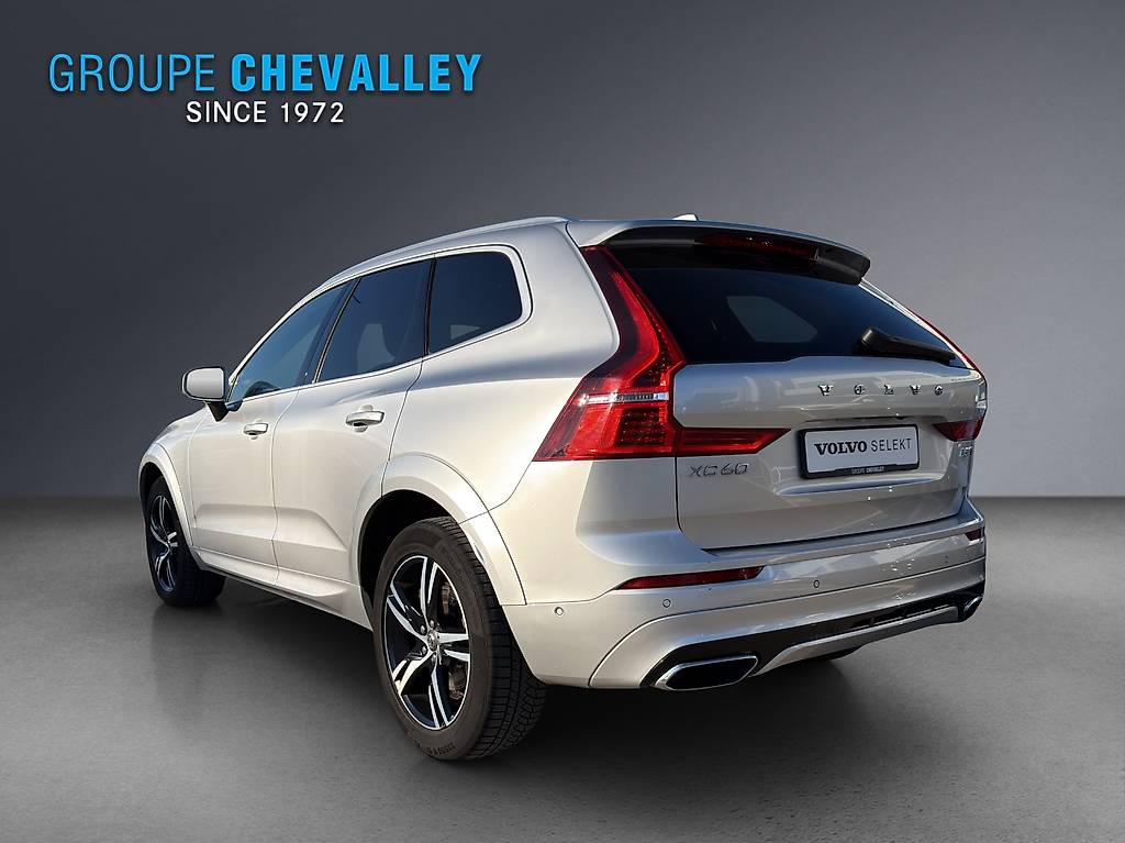 VOLVO XC60 D5 AWD R-Design Geartronic — slika 4