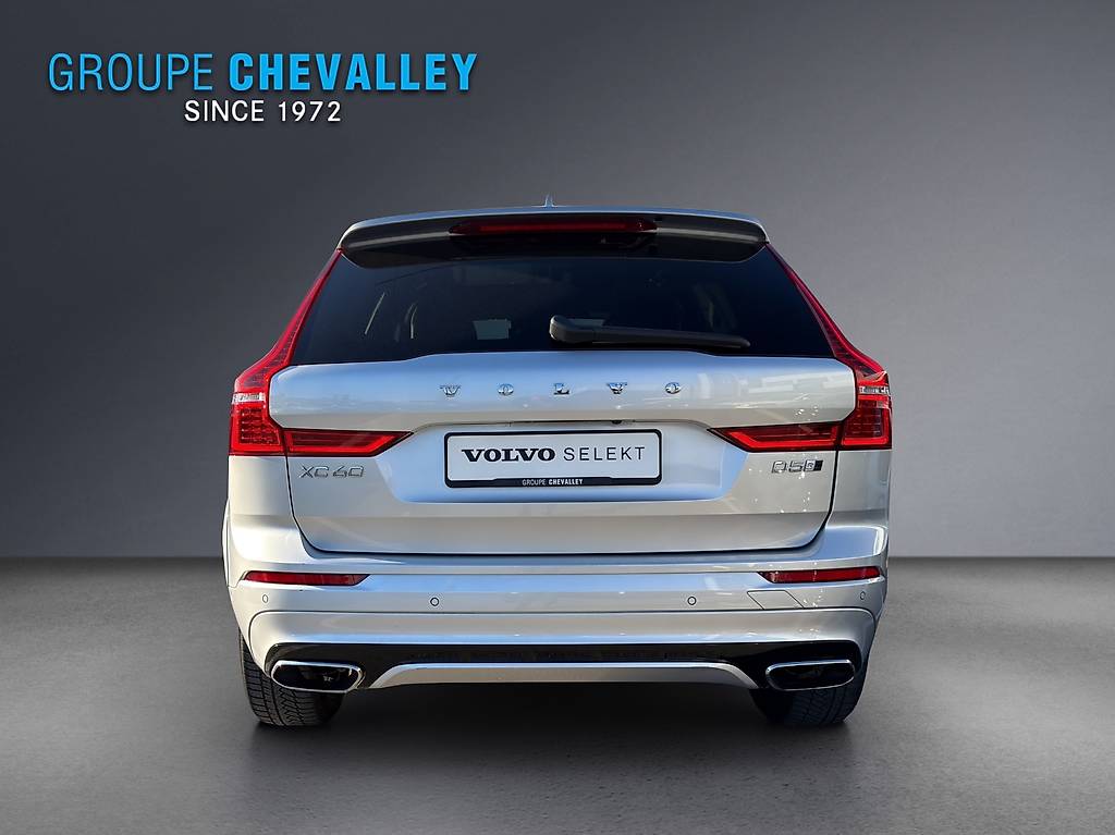 VOLVO XC60 D5 AWD R-Design Geartronic — slika 5