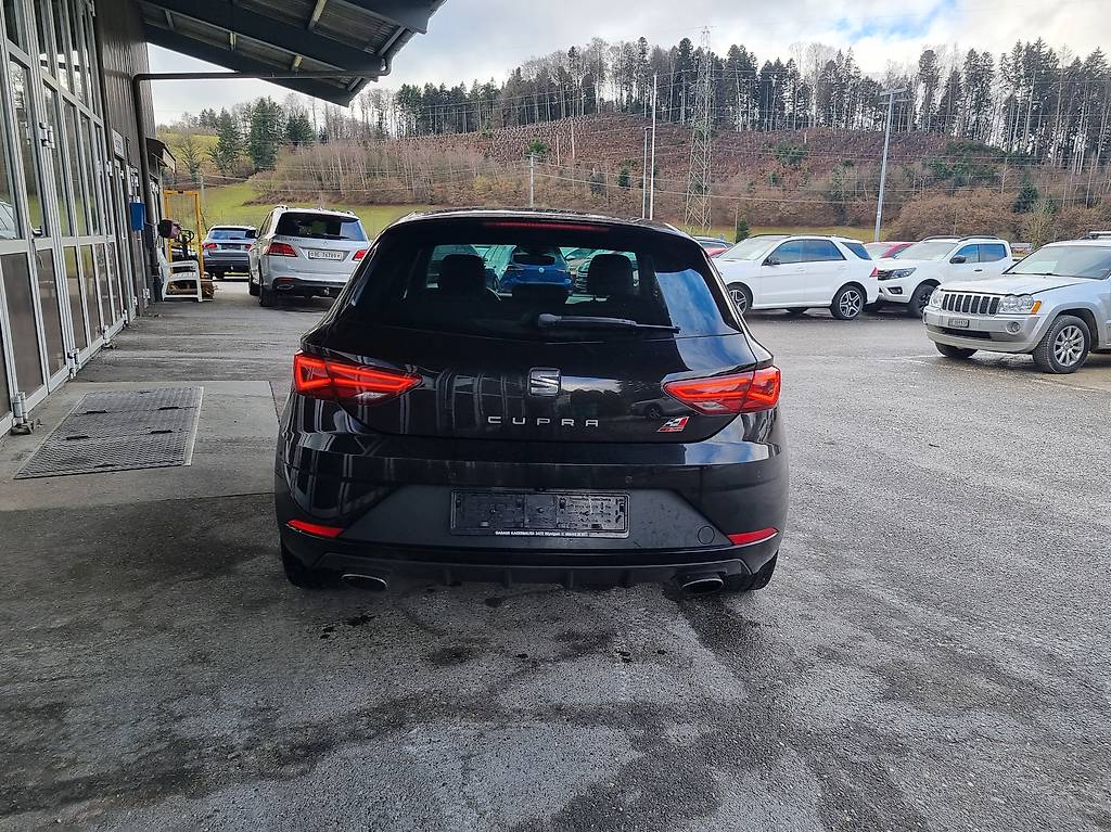 SEAT Leon 2.0 TSI Cupra 300 DSG — slika 5