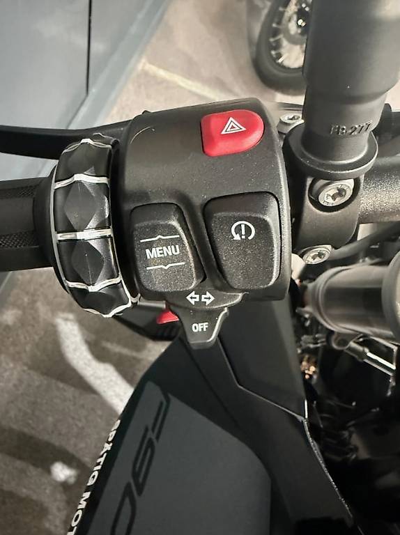 BMW F 900 R A2 Youngster (35kW oder 70KW) M-Design im Kanton Bern ...