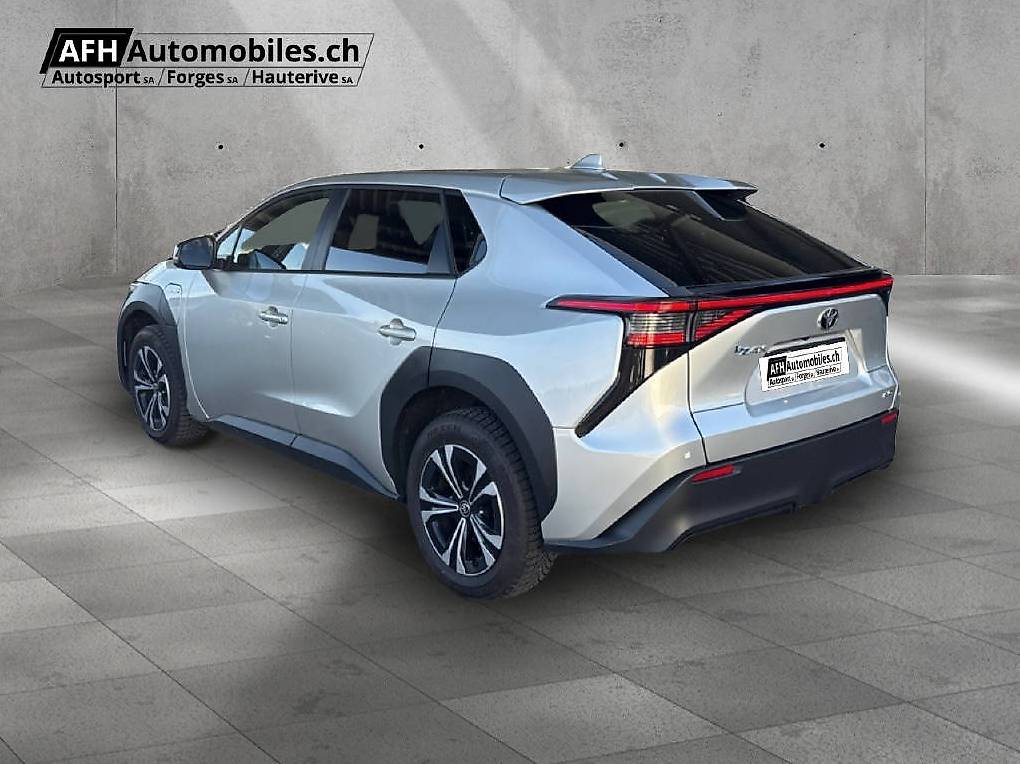 TOYOTA bZ4X Style AWD — slika 3