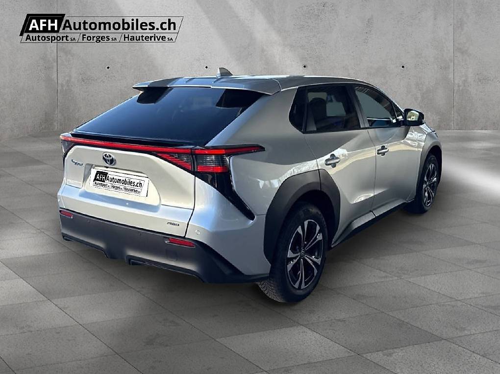 TOYOTA bZ4X Style AWD — slika 5