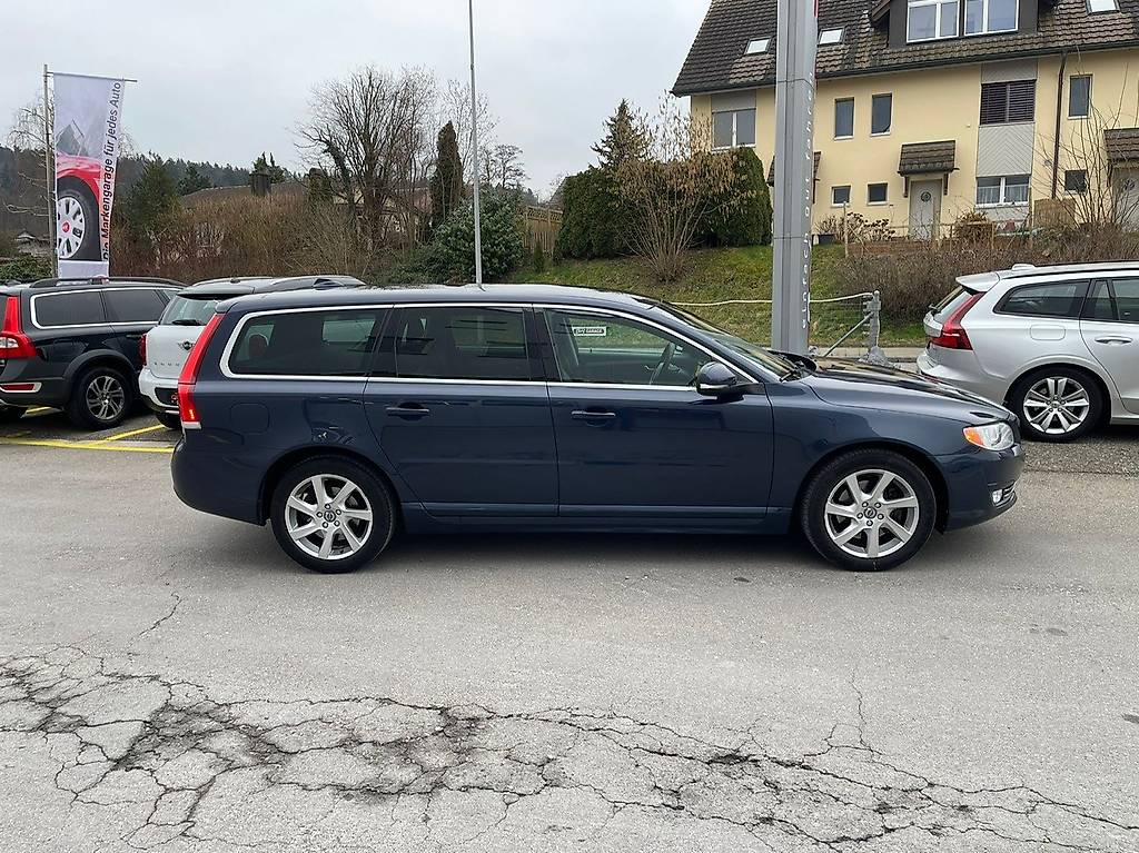 VOLVO V70 D4 Kinetic Geartronic — slika 2