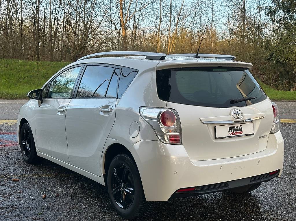 TOYOTA Verso 1.6 D-4D Sol — slika 4