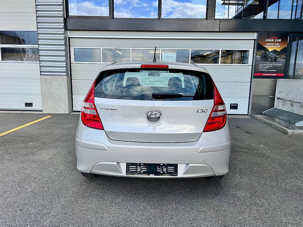 HYUNDAI i30 1,6 Comfort — slika 5