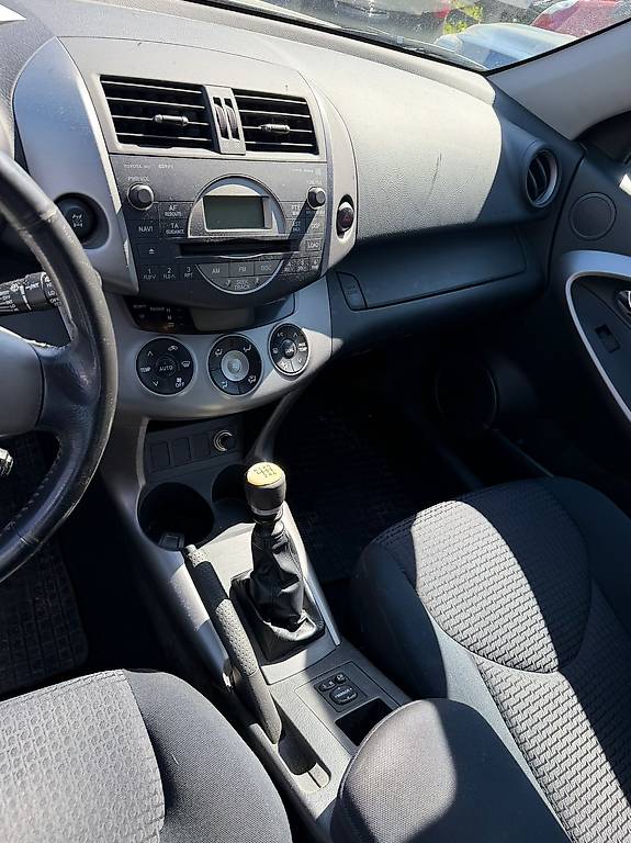 TOYOTA RAV-4 2.2D-4 Diesel — slika 5