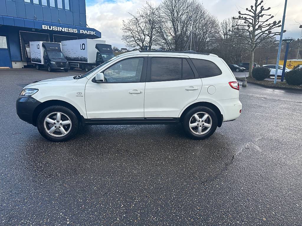 HYUNDAI Santa Fe 2.2 CRDi Premium 4WD Automatic — slika 2