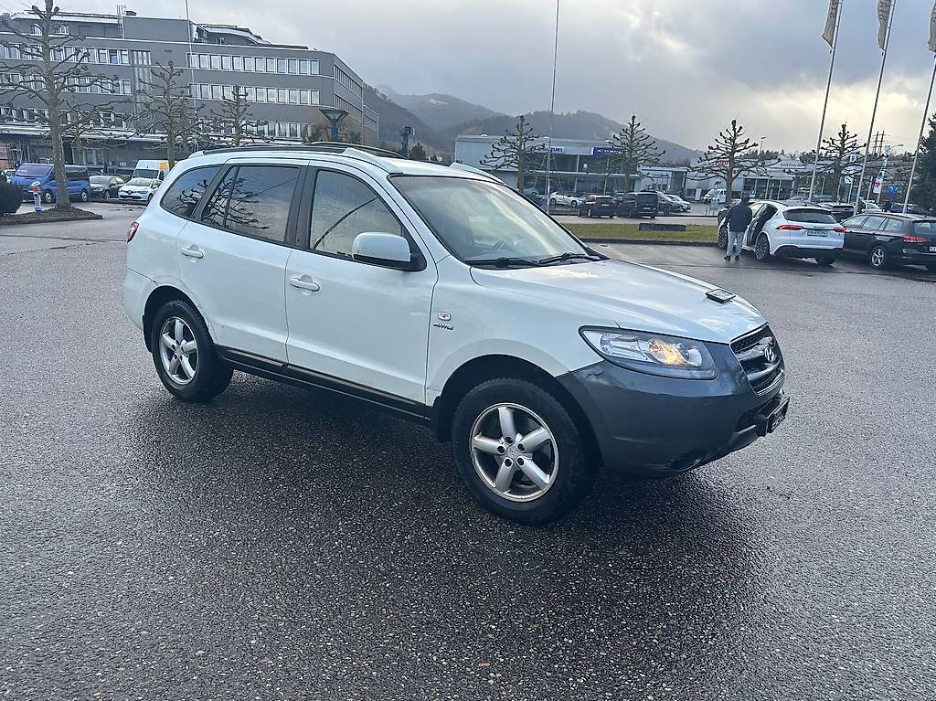 HYUNDAI Santa Fe 2.2 CRDi Premium 4WD Automatic — slika 4