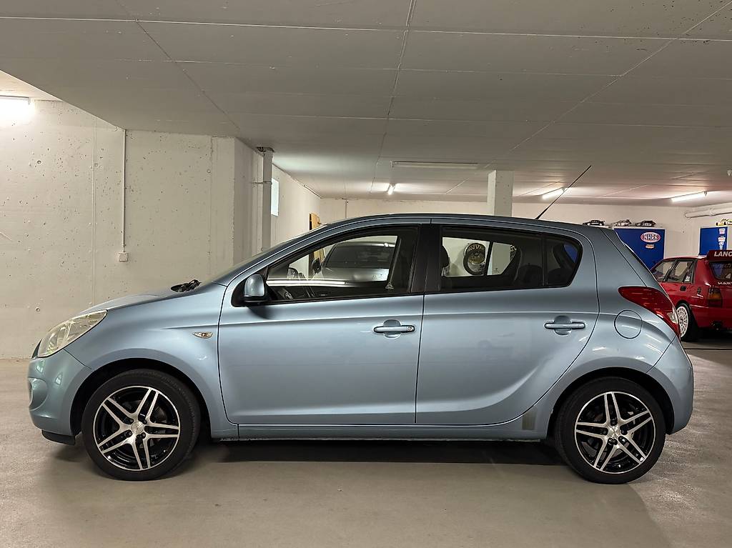 HYUNDAI i20 1.4 Style 1-Hand, CH-Fahrzeug — slika 4