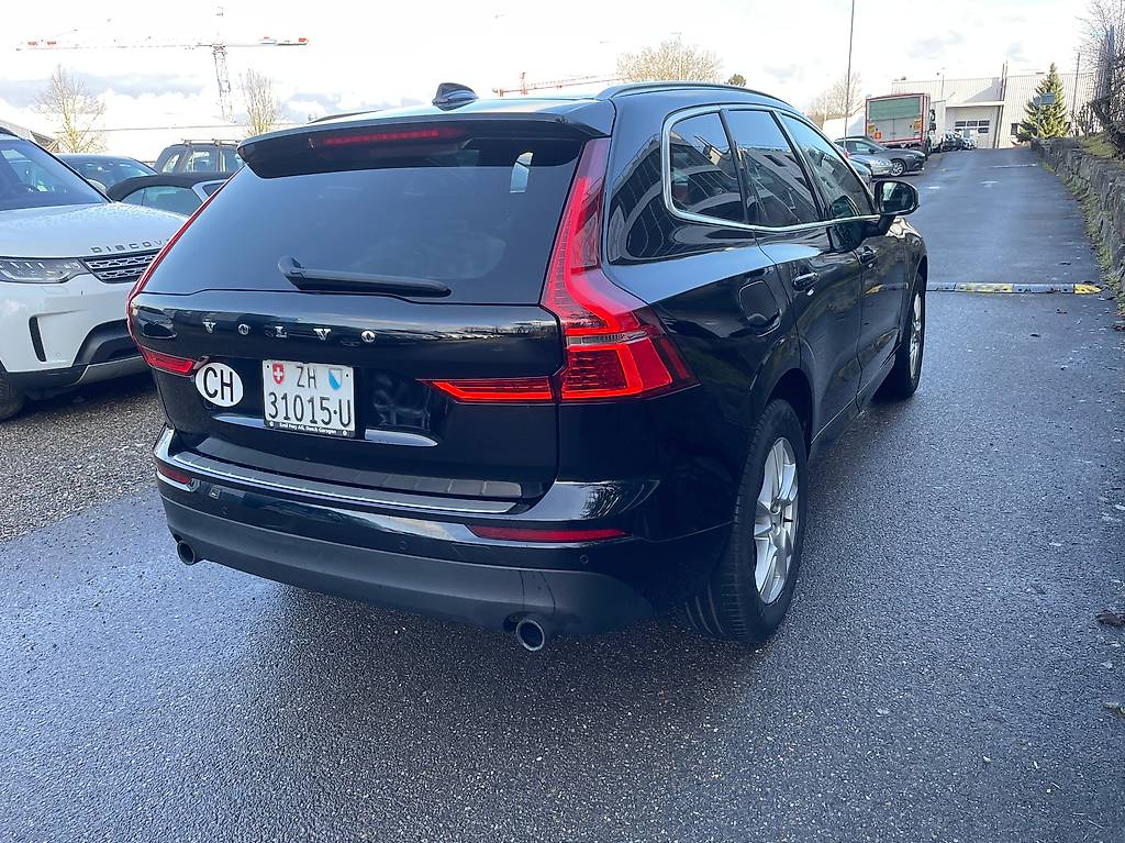 VOLVO XC60 D4 AWD Momentum Geartronic — slika 4