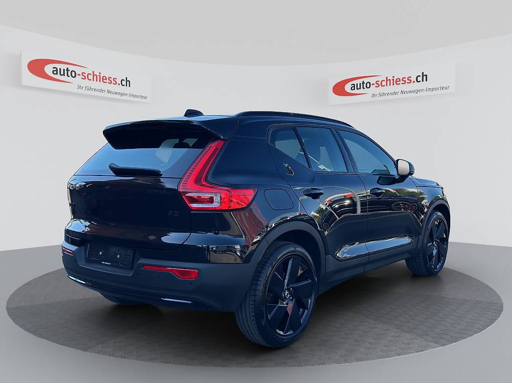 VOLVO XC40 B3 Plus Black Edition — slika 5