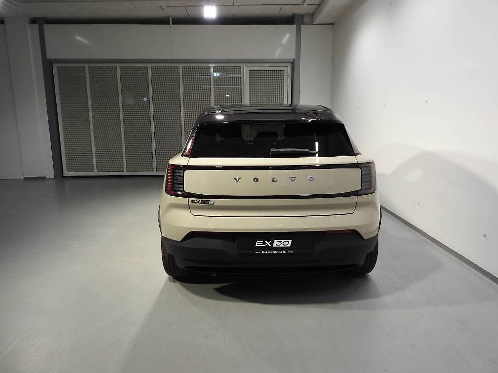 VOLVO EX 30 E60 Plus — slika 5