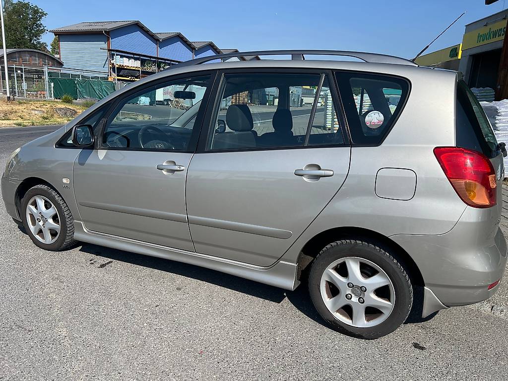 TOYOTA Corolla Verso 1.8 Linea Sol — slika 4