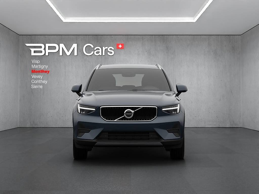 VOLVO XC40 B3 Benzin Mild Hybrid Core DCT — slika 3