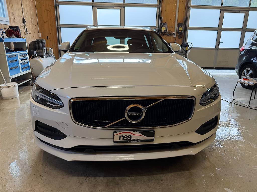 VOLVO V90 D4 AWD Momentum Geartronic — slika 2