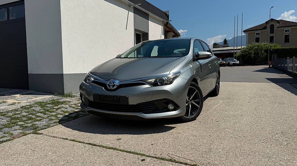 TOYOTA Auris 1.8 HSD Trend e-CVT MFK 07.26 — slika 2