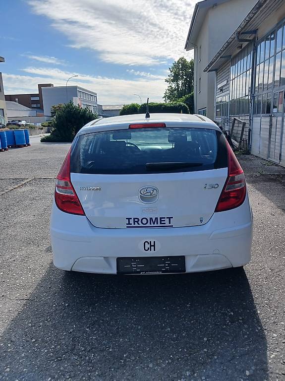 HYUNDAI i30 1.4 Comfort — slika 4