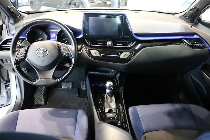TOYOTA C-HR 1.2 Turbo Style 4WD Multidrive S — slika 2