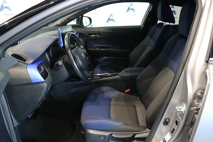 TOYOTA C-HR 1.2 Turbo Style 4WD Multidrive S — slika 4
