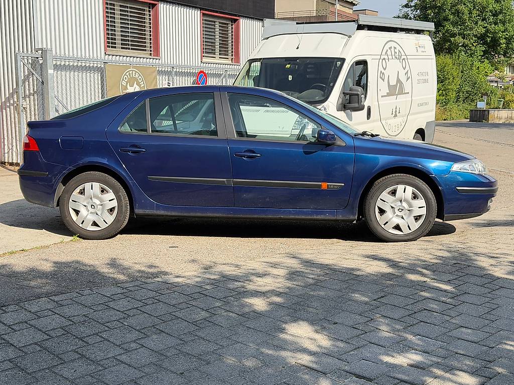 RENAULT Laguna 1.8 16V Expression — slika 2