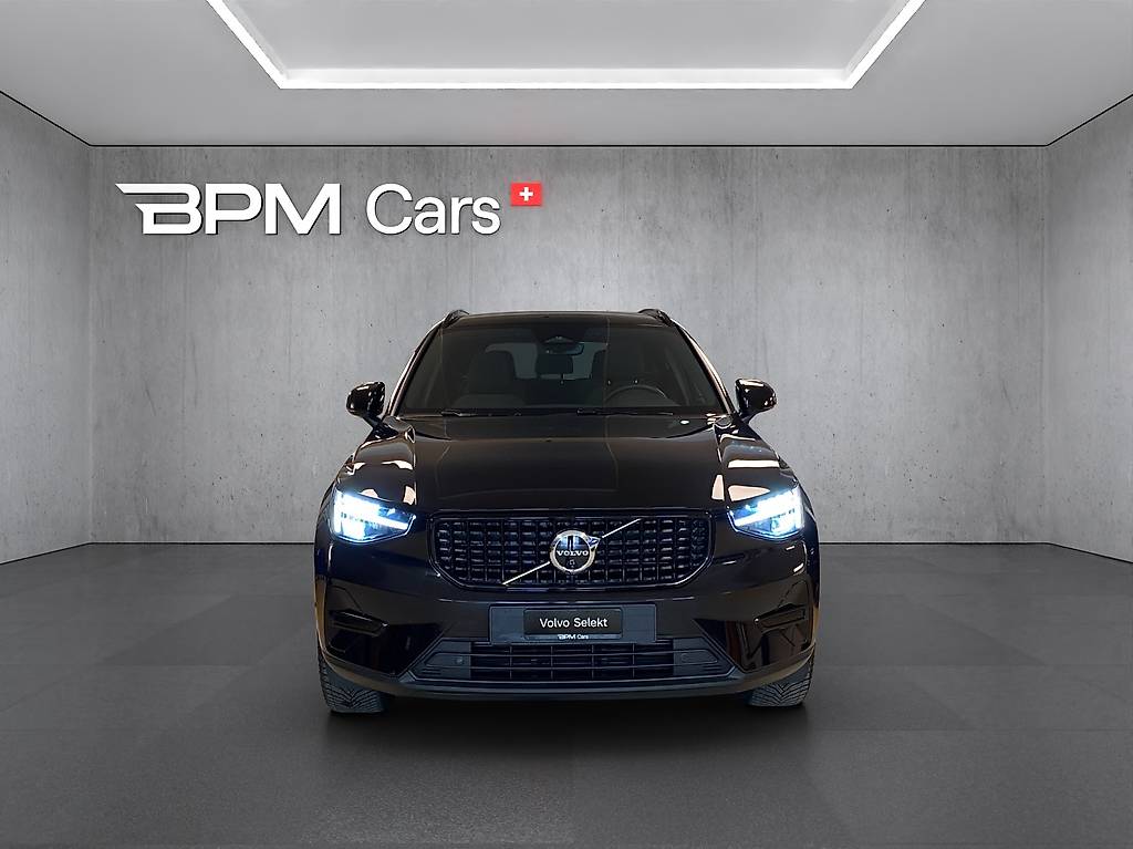 VOLVO XC40 B4 Benzin Mild Hybrid Plus Dark DCT — slika 3
