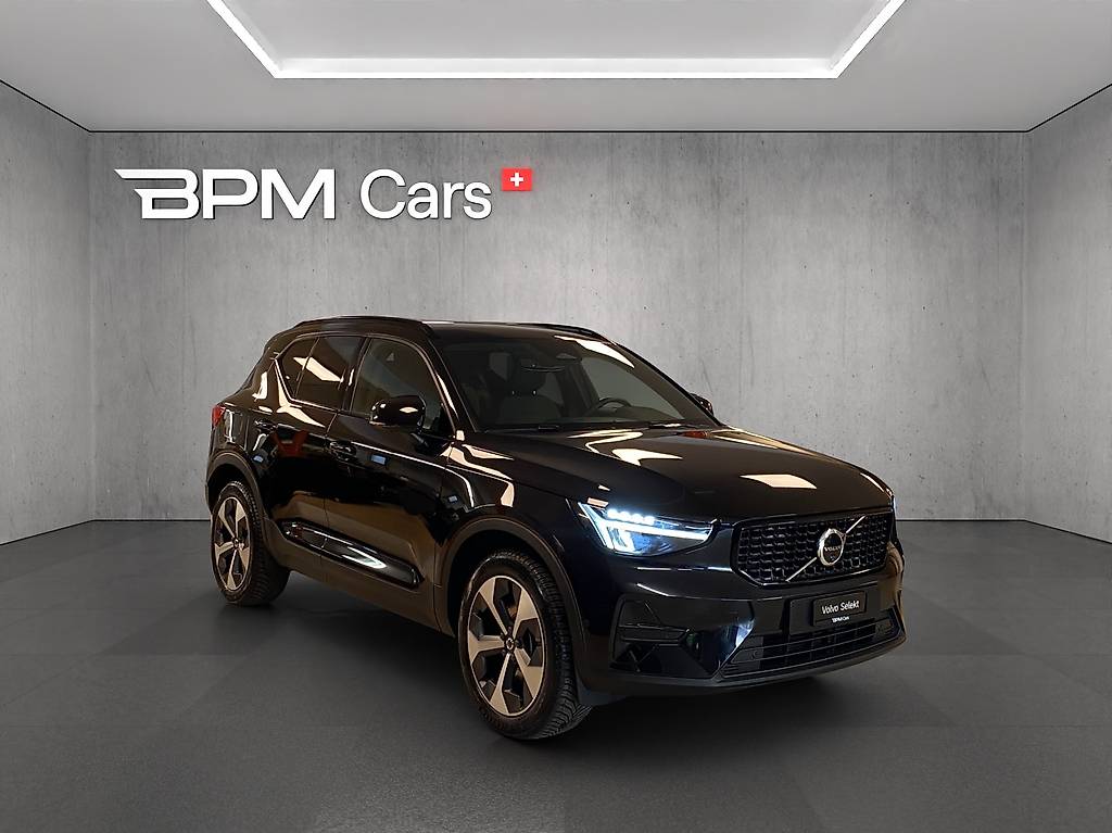 VOLVO XC40 B4 Benzin Mild Hybrid Plus Dark DCT — slika 5