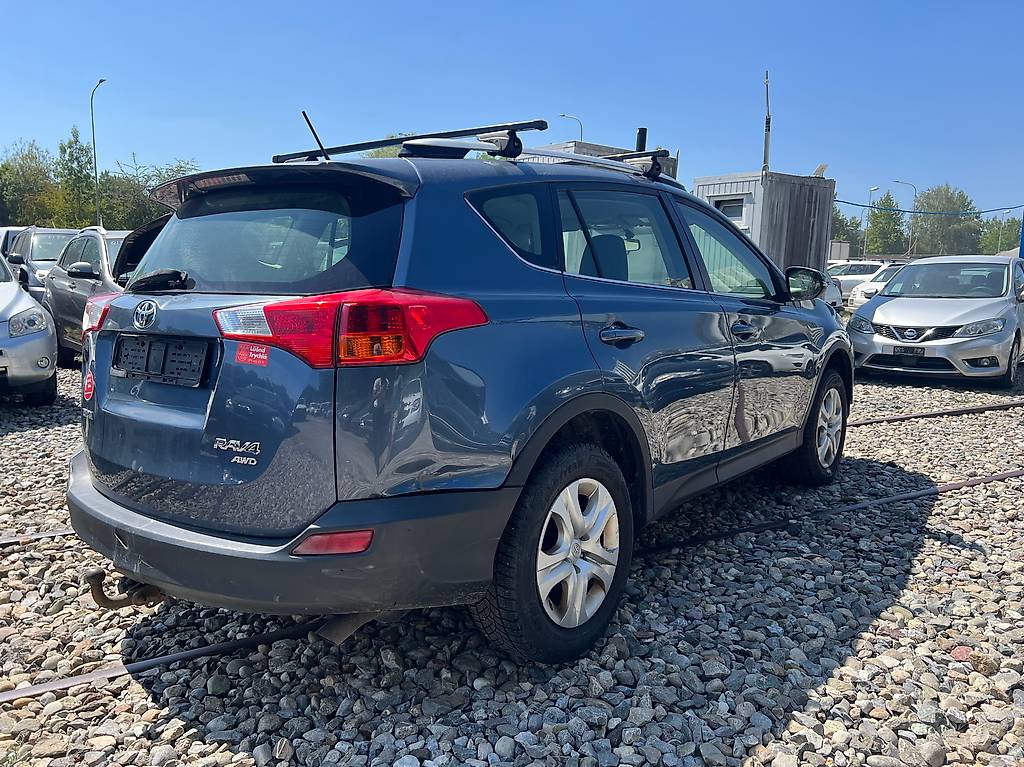TOYOTA RAV-4 2.0 16V Sol Multidrive S — slika 3