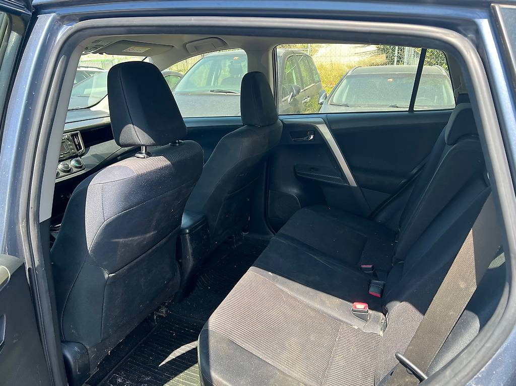 TOYOTA RAV-4 2.0 16V Sol Multidrive S — slika 5