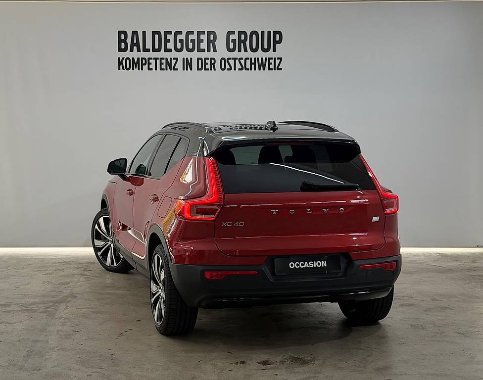 VOLVO XC40 P8 AWD Pure Electric R-Design — slika 2